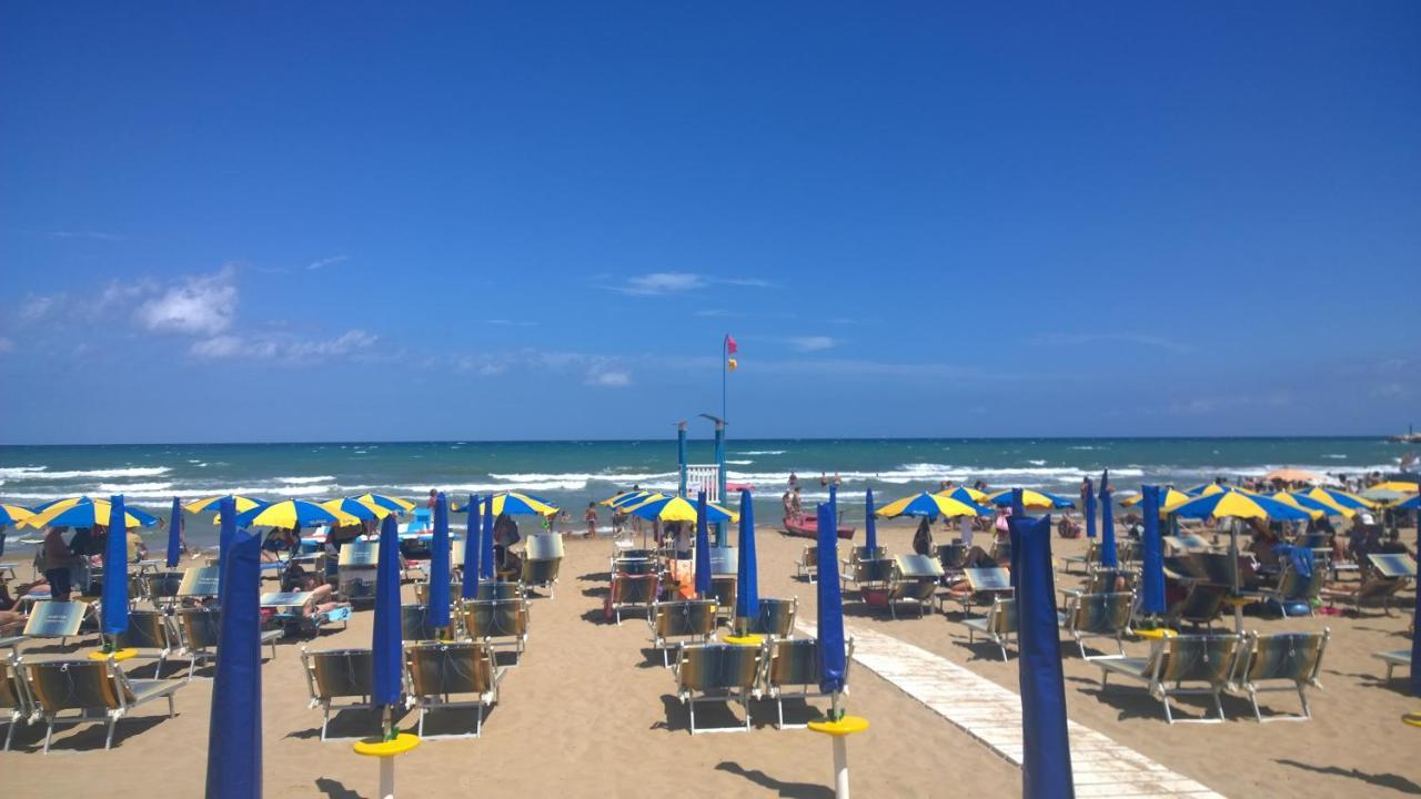 Appartamenti Baia Di بيسْكيتْشّي المظهر الخارجي الصورة